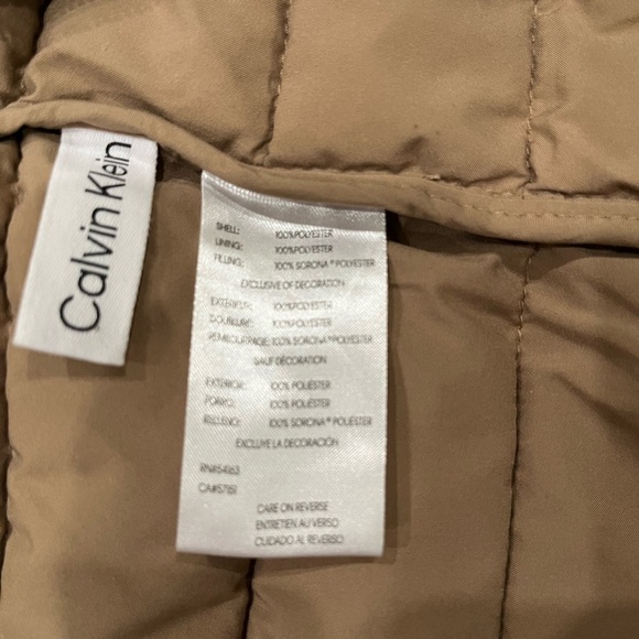 [M]Calvin Klein Lightweight Water Resistant Packable 7C Warmth Puffer Jacket - Picture 5 of 8